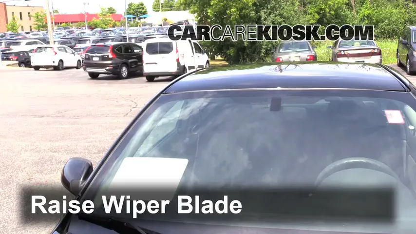 2007 Pontiac G5 2.2L 4 Cyl. Windshield Wiper Blade (Front) Replace Wiper Blades